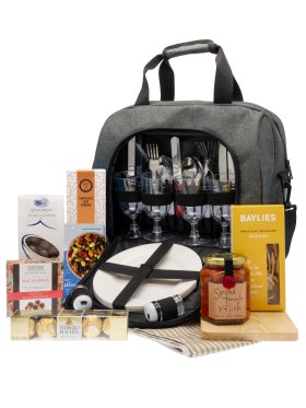 The Great Outdoors - 4 Person Gourmet Picnic Gift