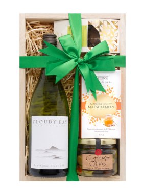 The Long White Cloud - Premium Wine Hamper